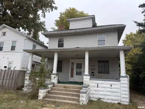 Residential Income Opportunity Near School