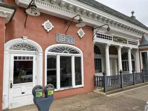 Downtown Storefronts with Brackman's Dining