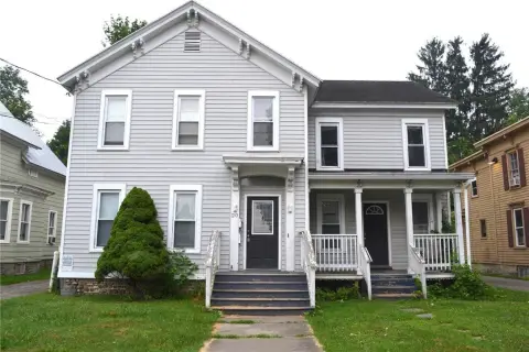 Triplex Property With Flexible Layout