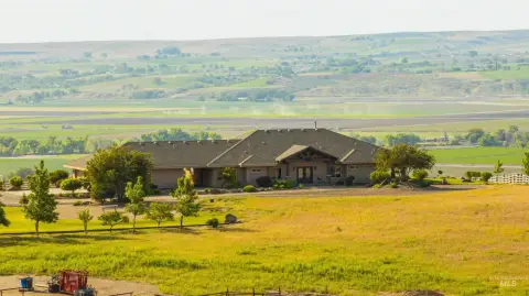 Vale Ranch with BLM Access