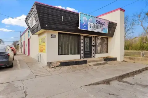 Waco Retail/Salon Opportunity