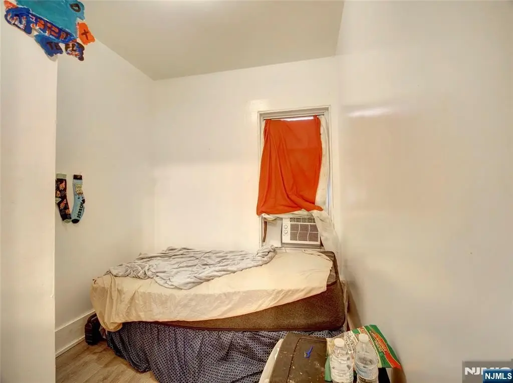 Picture 8