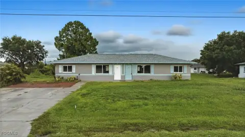 Lehigh Acres Duplex: Investment Opportunity