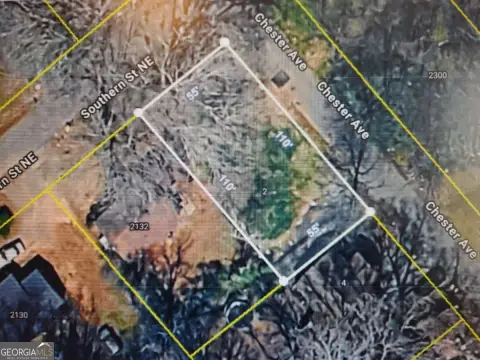 Vacant Corner Lot in Rome