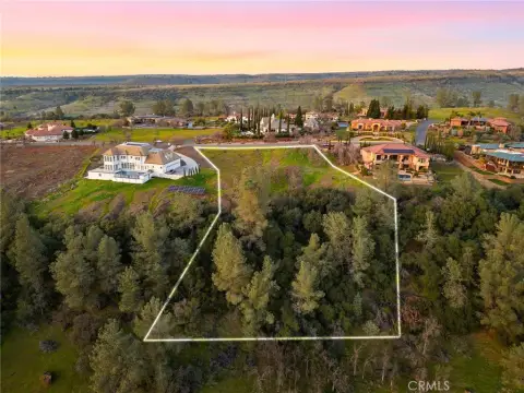 Chico Land with Valley Views