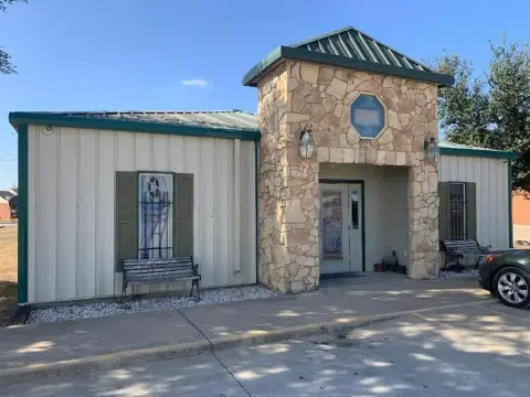 Retail Building on Busy Highway