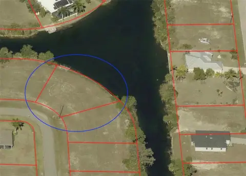 Waterfront Homesite with Concrete Seawall and Dock