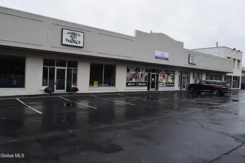 Retail Suite with Rear Rooms