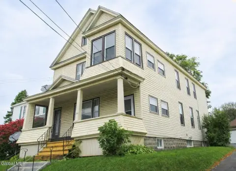 Updated 2-Unit Duplex