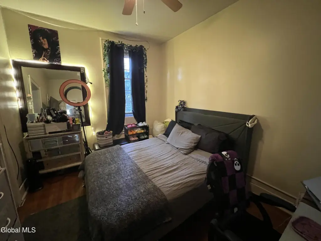 Picture 12