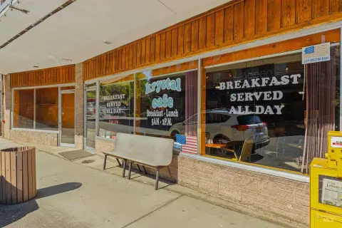 Krystal Cafe Breakfast & Diner