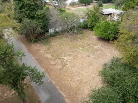 Grapeland Lot: Build Your Dream