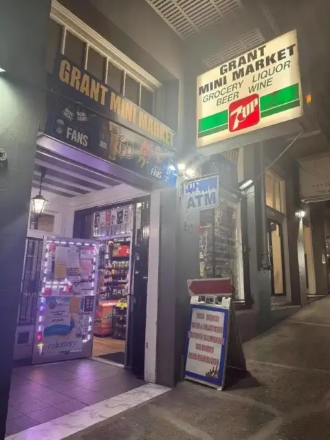 Profitable Storefront with Liquor License