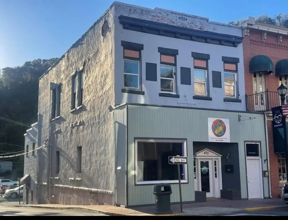 482 Main St, Hazard, KY 41701