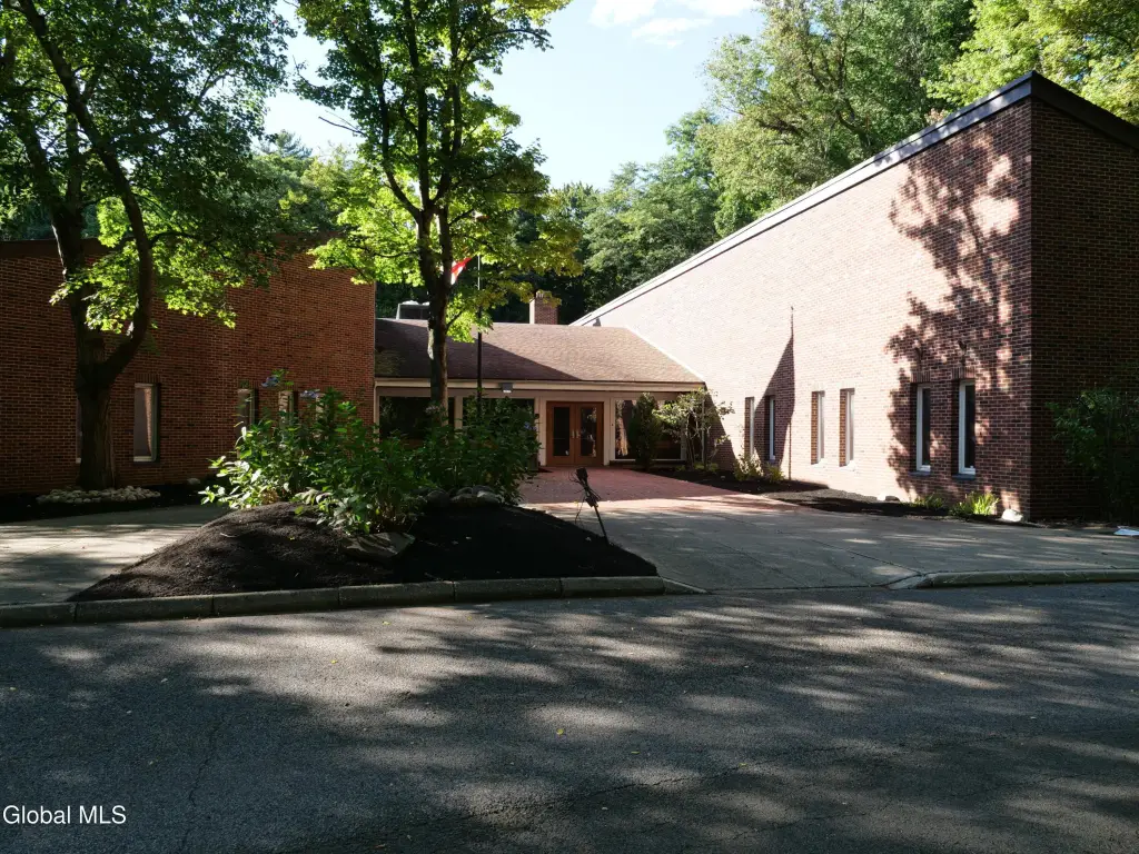 Picture 4