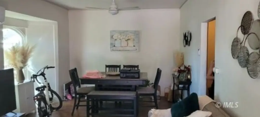 Picture 3
