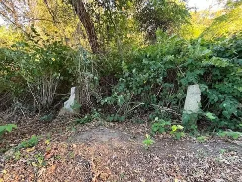 South Kingstown Acre Near URI