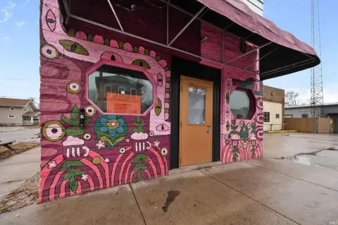 Turn-Key Restaurant/Bar in Fort Wayne