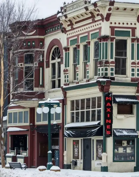 Established Hot Springs Bar for Sale