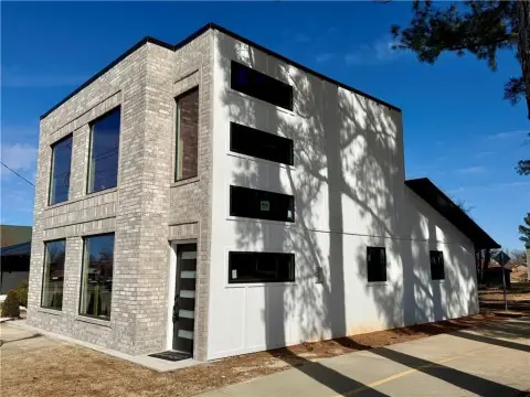 Mixed-Use Property on Promenade Blvd