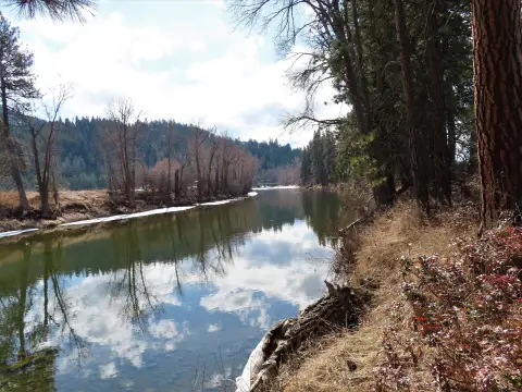 Kettle Riverfront Land For Sale