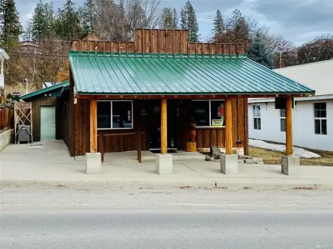 Downtown Republic Building with Airbnb