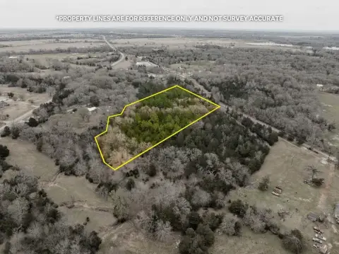 Unrestricted Land in Cayuga ISD