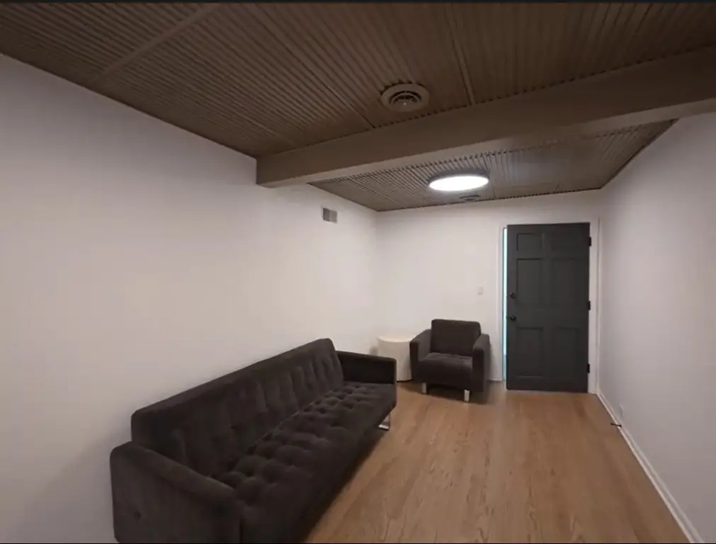 Picture 4