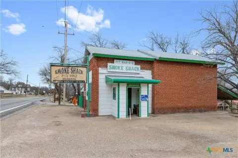 Restaurant Opportunity on Highway 281