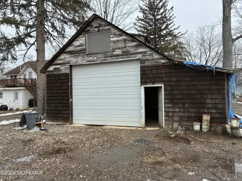 Englishtown Warehouse with Fleet Parking