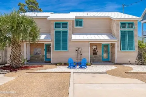 Updated Duplex Near Beach