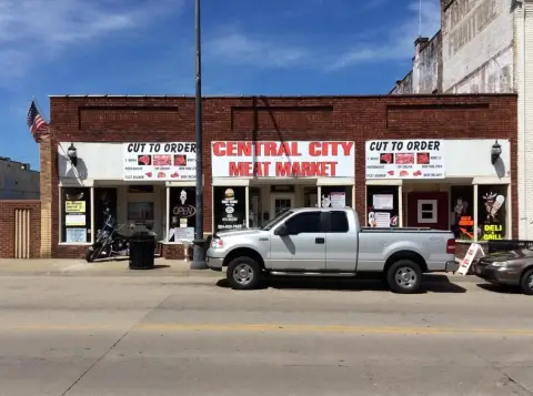 Prime Commercial Storefront in Huntington