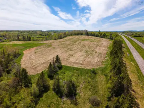 Agricultural Land with Multiple Access Points