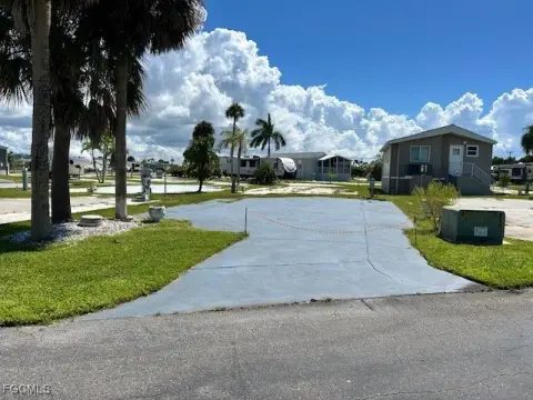 RV Lot in Palmetto Palms
