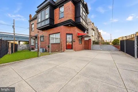 Two-Unit Duplex with Private Yards