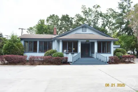 Waters Avenue Retail Opportunity