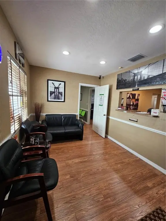 Picture 8