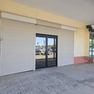 Sunny Isle Retail/Office Space