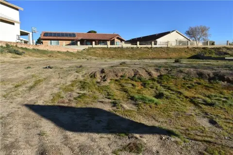 Helendale Vacant Lot with Amenities