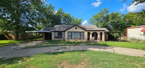 Brick Flex Space with Kitchen
