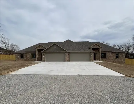 New Construction Duplex in Centerton