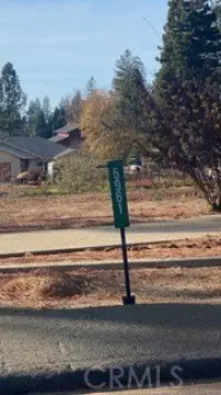 Vacant Lot in Quiet Cul-de-Sac