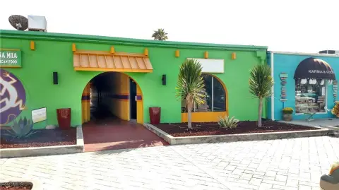 Retail Space in Cape Coral