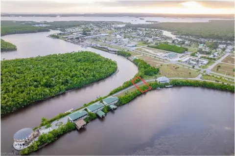 Dual-Waterfront Homesite in Everglades City
