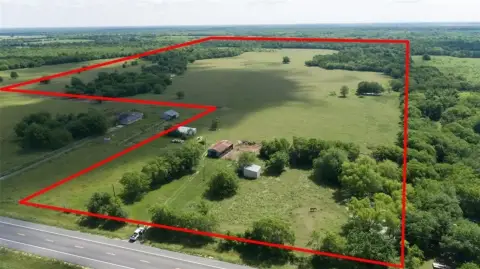 118 Acre Ranch on Highway