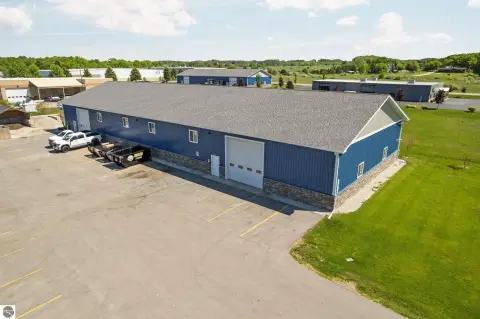 Steel Warehouse with Overhead Doors