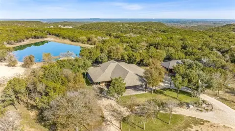Glen Rose Farm with Private Lake