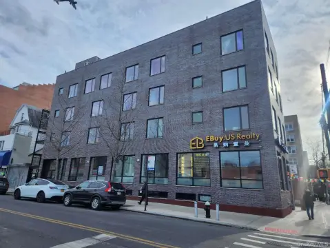 Furnished Office Room For Lease