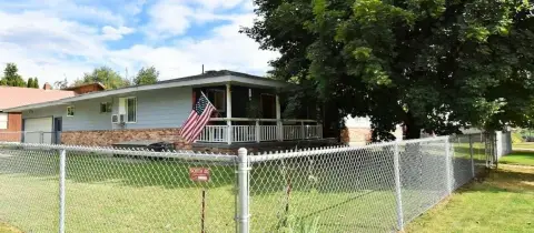 Chewelah Duplex with Income Potential