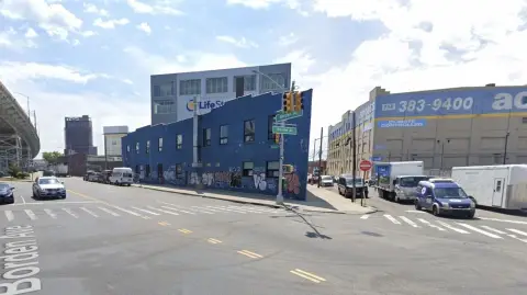 Long Island City Commercial Building